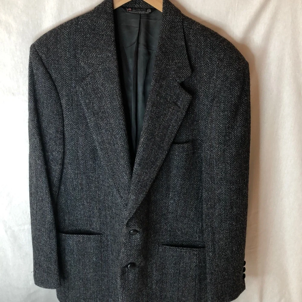 Gray Tweed wool Sport Coat Single breasted 2 button Structured Shoulders *42